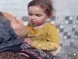 یسنا کوچولوی ایران در آغوش مادرش