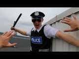پلیس و پارکور حرفه ای با دستبند