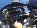 بازی با نیروی جاذبه توسط خلبان جنگنده