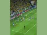 کلیپ فوتبالی سوپر گل زلاتان به بوفون در یورو ۲۰۰۴
