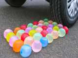 Aplastando Globos de Agua y Cosas Crujientes y Suaves con la Rueda de un Coche