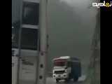 لحظه‌ای وحشتناک: تبدیل دو اتوبوس به سکانس شاخ به شاخ