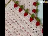 بافت حاشیه توت فرنگی با قلاب.