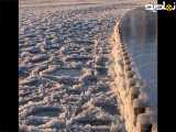 کلیپ دانستنی ( دریای یخ زده شیکاگو به شکل عجیب و زیبا )