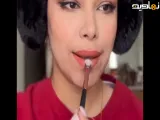 با این ترفند رژ لبت رو فیکس کن - فیلو
